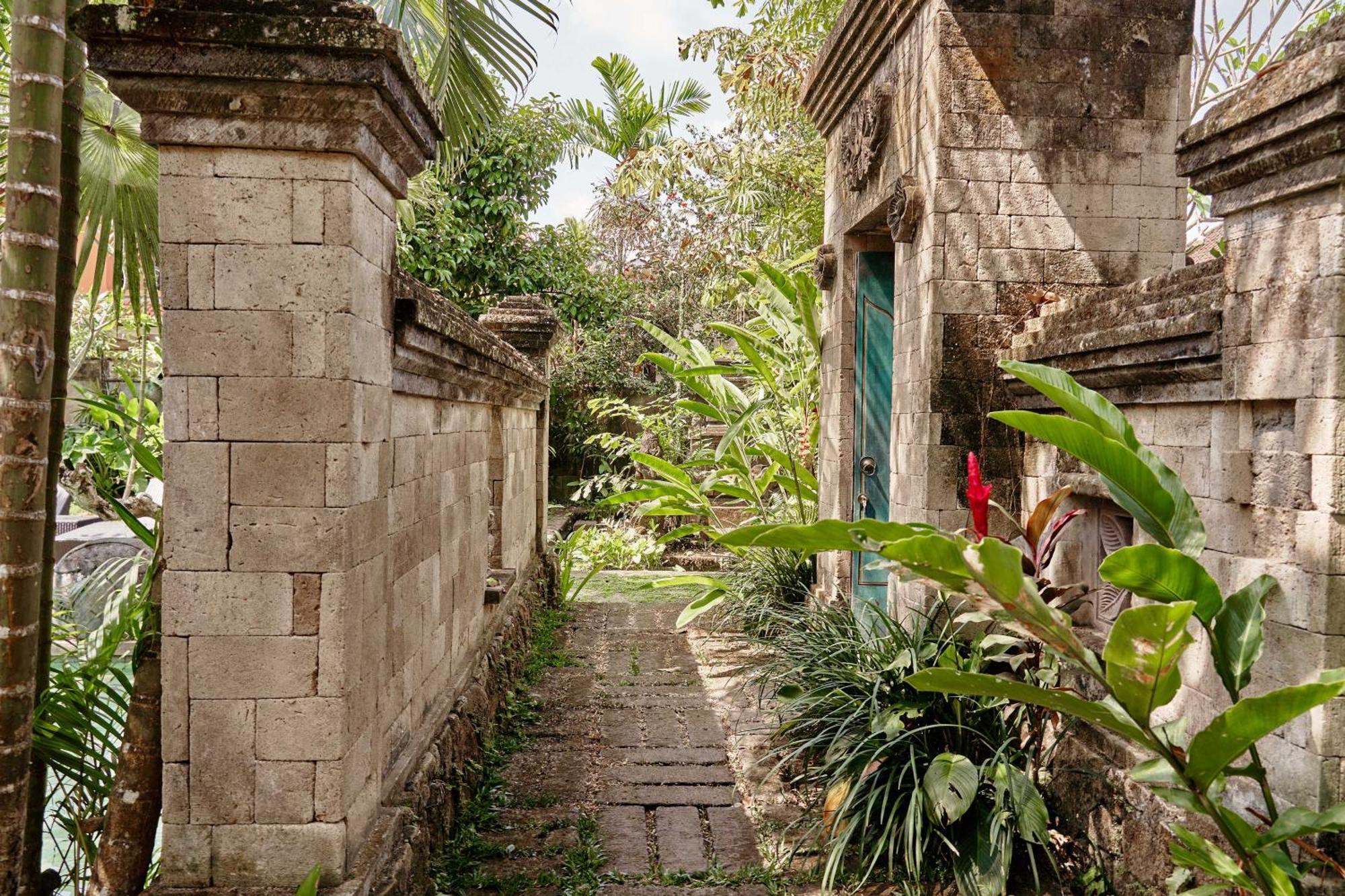 The Pause - Soca 1 Country house